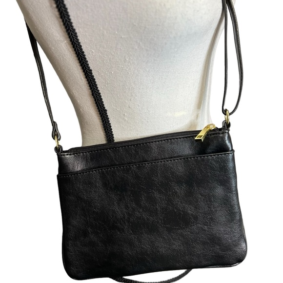 Black Faux Leather Crossbody Purse with many pockets - Picture 6 of 7